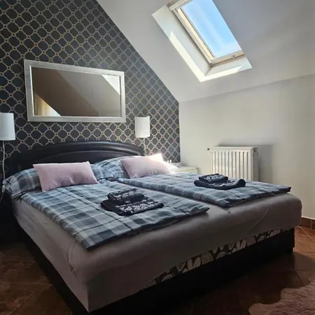 Greta Apartament *